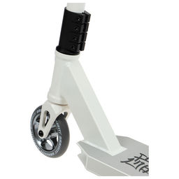 Самокат трюковой GRAFFITI Eccentric 24, колёса PU 110 мм, HIC компрессия, ABEC 9 Chrome, белый