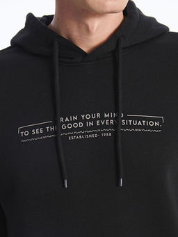 Uzun Kollu Bask?l? Erkek Kal?n Hoodie