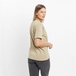 Футболка женская «Сердце», цвет хаки, размер 44