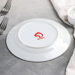 Тарелка керамическая пирожковая Доляна Маки, d=17,5 см, цвет белый  фото 3