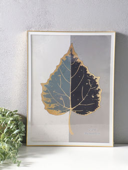 Фоторамка для фото 30×40 см «Современная классика», пластик, под золото и белый, 42.6×32.6×1.5 см