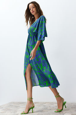 Mavi Cicek Desenli A Kesim Kruvaze Yaka Midi Dokuma Elbise TWOSS24EL00913