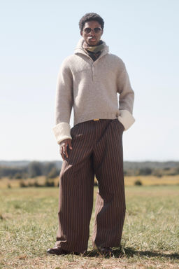 LIMITED EDITION WOOL BUTTONED COLLAR SWEATER