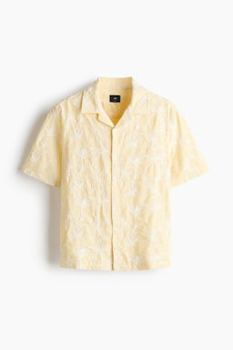 Camisa resort bordada Regular Fit
