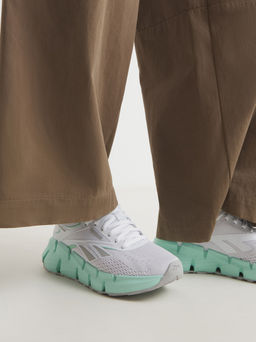 Женские кроссовки REEBOK ZIG DYNAMICA 6 Артикул 4495484, белый