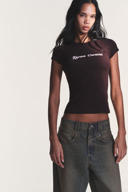 CAMISETA TEXTO DELANTERO / Chocolate - Zara фото 2
