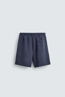 BERMUDA JOGGER B?SICA LAVADA / Azul?n
