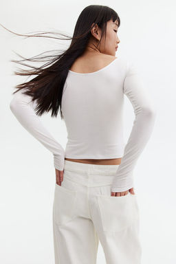 Top de manga larga con cadena decorativa - H&m фото 3