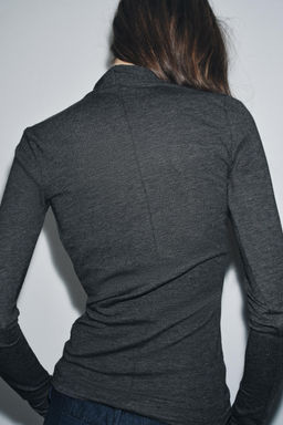 T-SHIRT WITH DRAPED FRONT - Zara фото 4