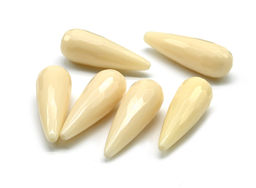 Бусины из агата белого имитация капля гр.10*10*30мм Радуга камня