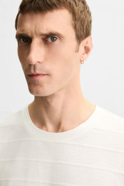 STRIPED IRREGULAR TEXTURE T-SHIRT - Zara фото 5