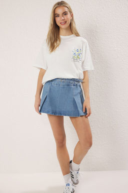 Trendyolmilla Ekru %100 Pamuk On ve Arka Cicek Bask?l? Oversize/Genis Kesim Orme T-Shirt TWOSS25TS00204 фото 2