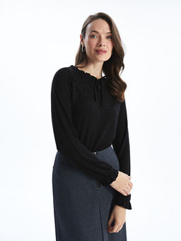 Ba?lamal? Yaka Nak??l? Kad?n Bluz