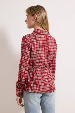 K?rm?z? Kruvaze Baglama Detayl? Viskon Dokuma Bluz TWOSS26BZ00205