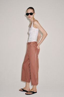 PANTAL?N CROPPED RAYAS ZW COLLECTION / Granate - Zara фото 2