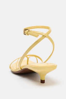SANDALIA KITTEN TIRAS / Amarillo