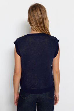 Cok Renkli Dugmeli Triko Yelek TWOAW22HI0331