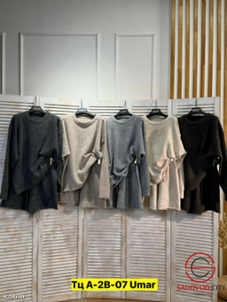 Костюм женский (свитер и шорты)