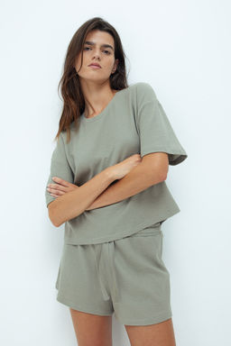 Pijama corto de dos piezas en tejido gofrado - H&m фото 2