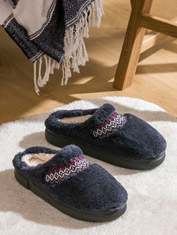 Kad?n Pel?? Ev Terli?i