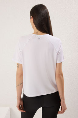 Beyaz Dalg?c/Scuba Kumas Reflektor Bask?l? Spor Orme T-Shirt THMSS25TS00007