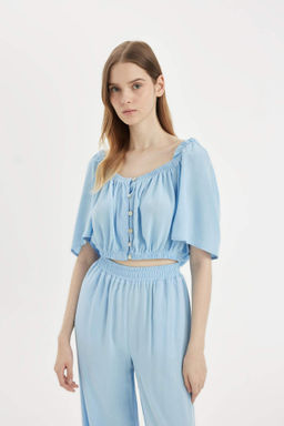 Regular Fit Kare Yaka Krink?l Viskon K?sa Kollu Bluz - Defacto фото 2