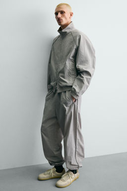 PANTAL?N JOGGER T?CNICO BANDAS CONTRASTE / Gris claro - Zara фото 16
