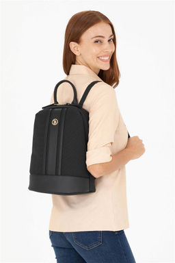 Женский черный рюкзак Неожиданная скидка в корзине