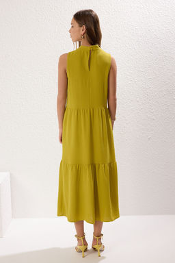 Yag Yesili Shift/Duz Kesim Dik Yaka Midi Dokuma Elbise TWOSS20EL1864