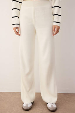 Ekru Genis Kal?p Fermuarl? Triko Alt-Ust Tak?m TWOAW24AU00025