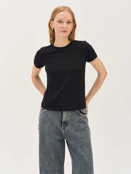 Футболка Slim Fit "Уголь" женская