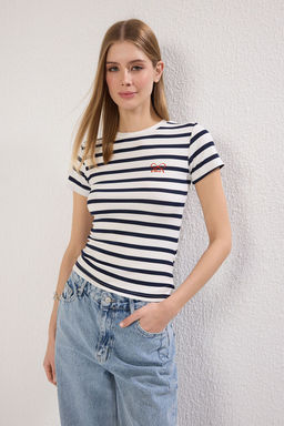 Trendyolmilla Siyah Viskoz/Yumusak Kumas Vucuda Oturan Esnek Orme Bluz TWOSS24BZ00296  фото 8