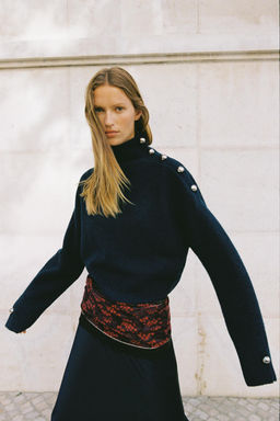 SOFT KNIT SWEATER WITH BUTTONS - Zara фото 4