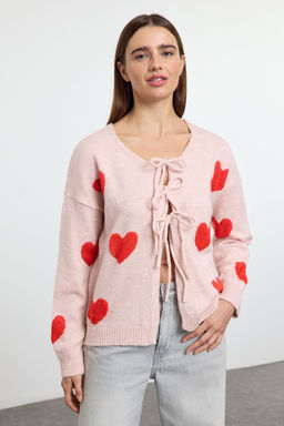 TRENDYOLMILLA Pembe Kalp Desenli Baglama Detayl? Triko H?rka TWOAW25HI00362