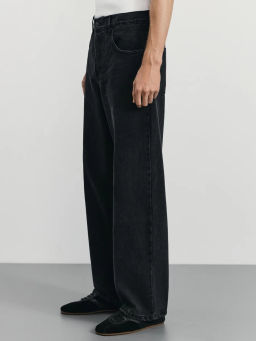 Джинсы relax fit / Zarina