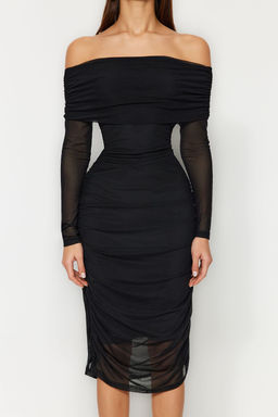 TRENDYOLMILLA Siyah Tul Buzgu/Drape Detayl? Vucuda Oturan Carmen Yaka Midi Orme Kalem Esnek Elbise TWOAW24EL00146 фото 6