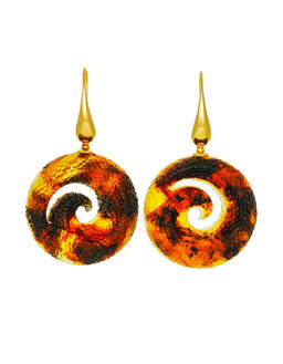 Эффектные оригинальные серьги из натурального текстурного янтаря Марс