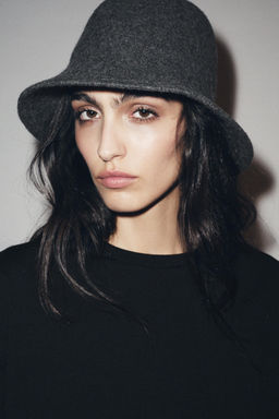 PLAIN WOOL BEANIE