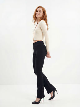 Легинсы расклешенные в рубчик женские черного цвета 009_1Ch - Mtforce фото 12