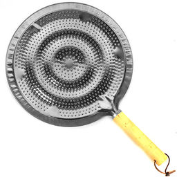 Рассекатель пламени металлический, с деревянной ручкой д21см, общий размер 21х32,5см (Китай)