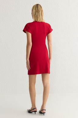 TRENDYOLMILLA K?rm?z? Bodycone/Vucuda Oturan Buzgu/Drape Detayl? Mini Orme Elbise TWOSS25EL00086  фото 10