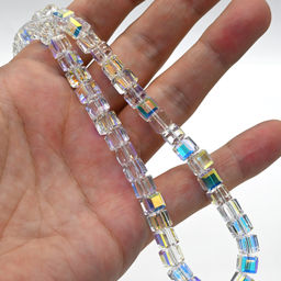 Бусы из циркона кубик с гранями 7мм цв.хрусталь хамелеон, 43см Радуга камня