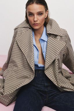 TRENCH OVERSIZE CUADROS ZW COLLECTION / Beige / Verde - Zara фото 7