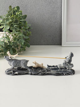 Сувенир "Погонщик оленя" 7,5 см