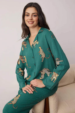 Zumrut Yesili Kaplan Desenli Viskon Dokuma Pijama Tak?m? THMAW25PT00036