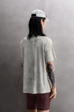 CAMISETA T?CNICA RUNNING ESTAMPADO / Grises - Zara фото 3