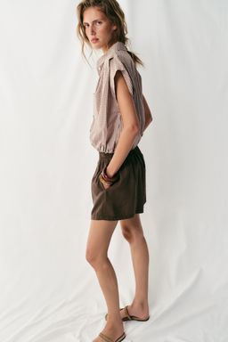 CAMISA CORTA CUADRO VICHY / marron/blanco