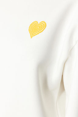 Ekru Kal?n Ici Polarl? Gogus ve S?rt Kabartma Bask?l? Oversize Orme Sweatshirt TWOAW24SW00226