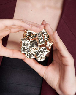 Брошь цветок BRM015