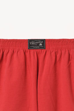 BERMUDA JOGGER BORDADO WILLY CHAVARRIA X ZARA / Rojo